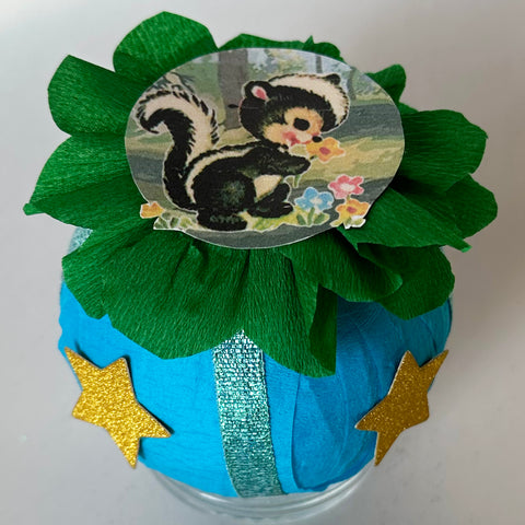Kitschy Cute Skunk Deluxe Surprise Ball